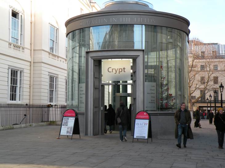  Entrée de la crypte de l'église St Martin in the Fields